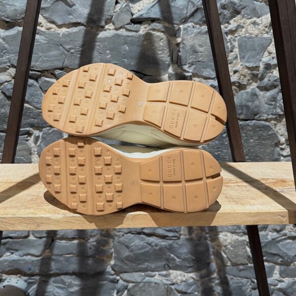 Gucci X Disney Rhyton Ivory Chunky Sneakers - Picture 11 of 16